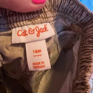 Cat & Jack Toddler Shorts in Khaki. Jungle theme with Tiger in pattern